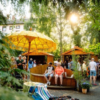 WIRTSCHAFT IM HOF · Think Global – Drink Local