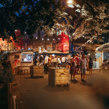 WIRTSCHAFT IM HOF · Think Global – Drink Local
